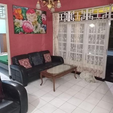 Villa Puspa 259 By Surganya Villa Puncak Eksteriør bilde