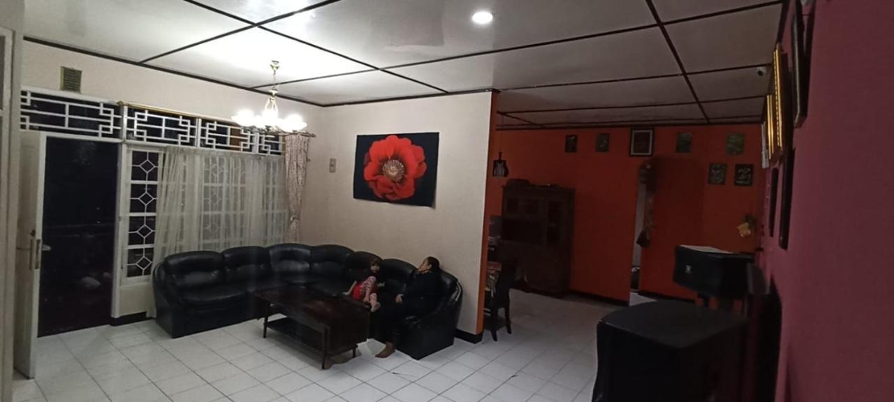 Villa Puspa 259 By Surganya Villa Puncak Eksteriør bilde