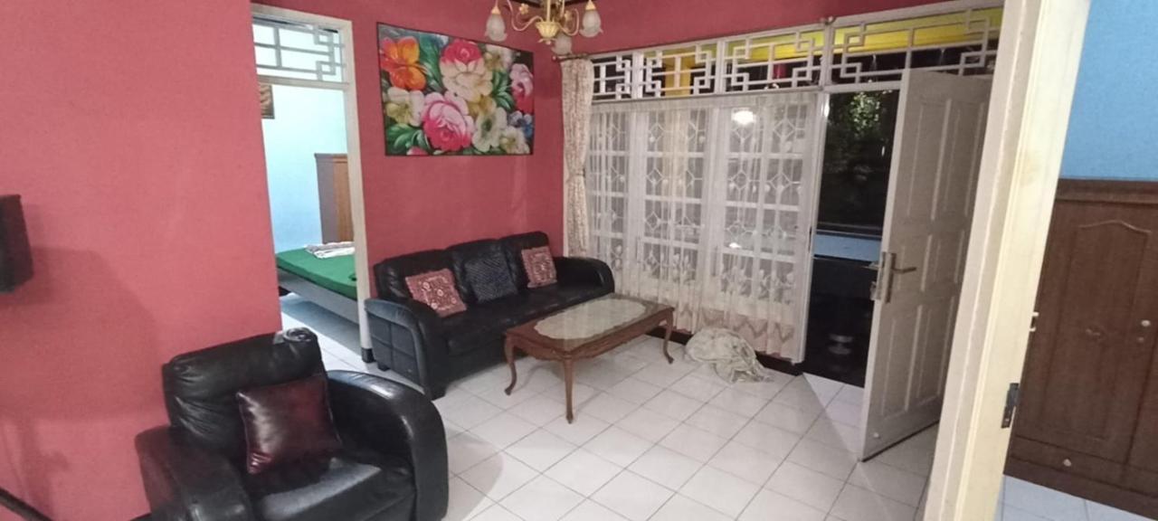 Villa Puspa 259 By Surganya Villa Puncak Eksteriør bilde